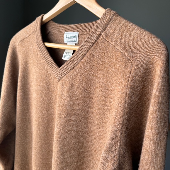 Wool Sweater Camel Tan/Brown Classic V-Neck - Picture 1 of 17